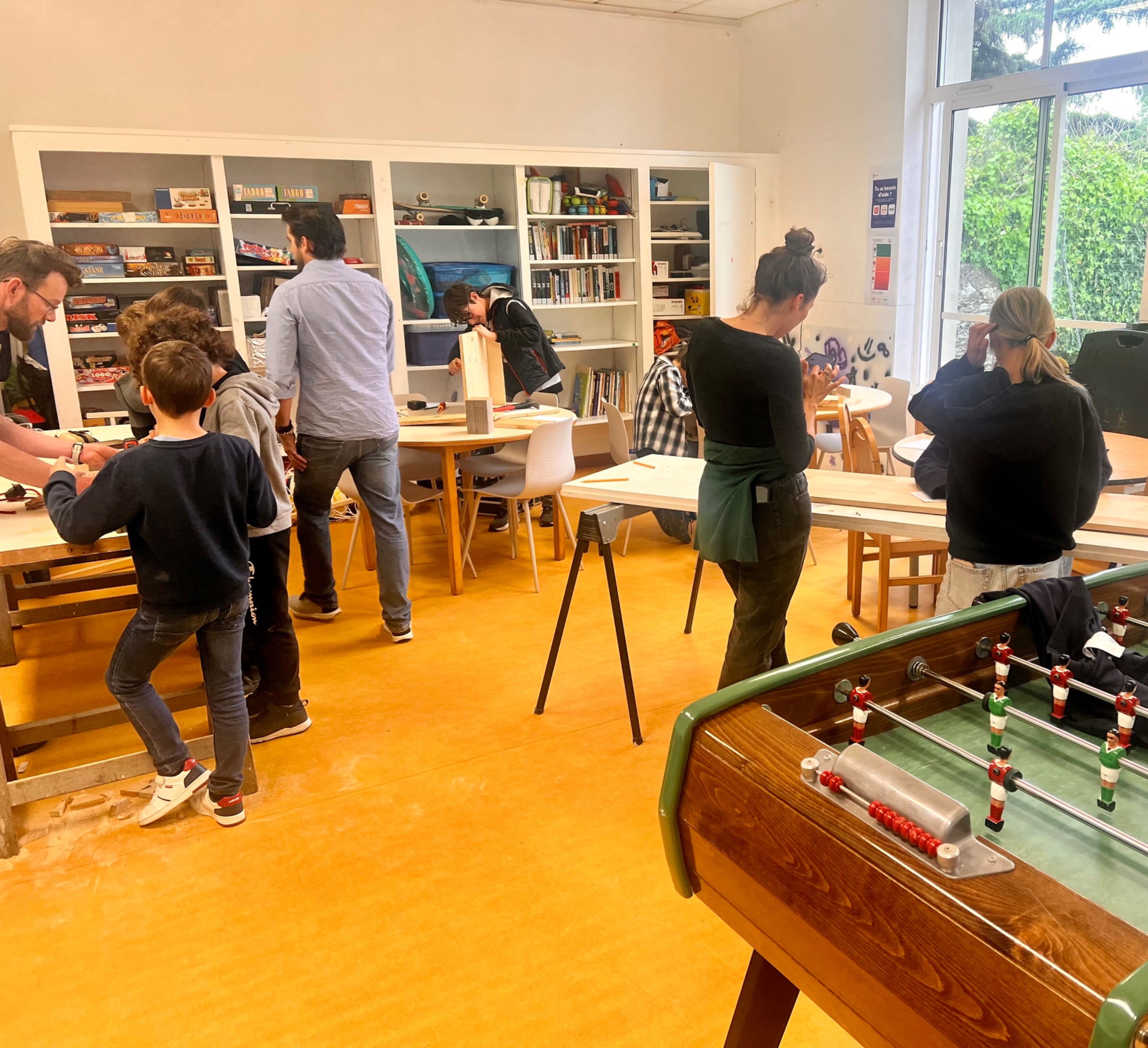 ️ Atelier bois avec la Maison des Jeunes de La Plaine-sur-Mer : créativité et bonne humeur au rendez-vous !