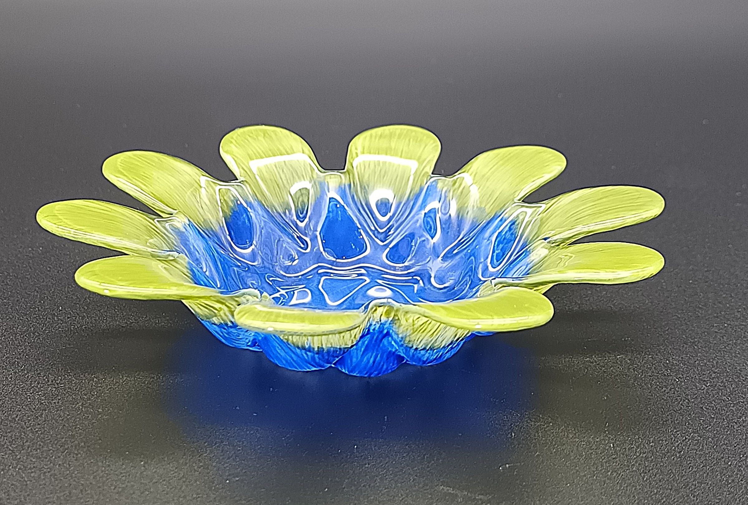 Vide-poche / Coupe fleur vintage en verre pressé bleu & vert anis – Style Pop Sixties
