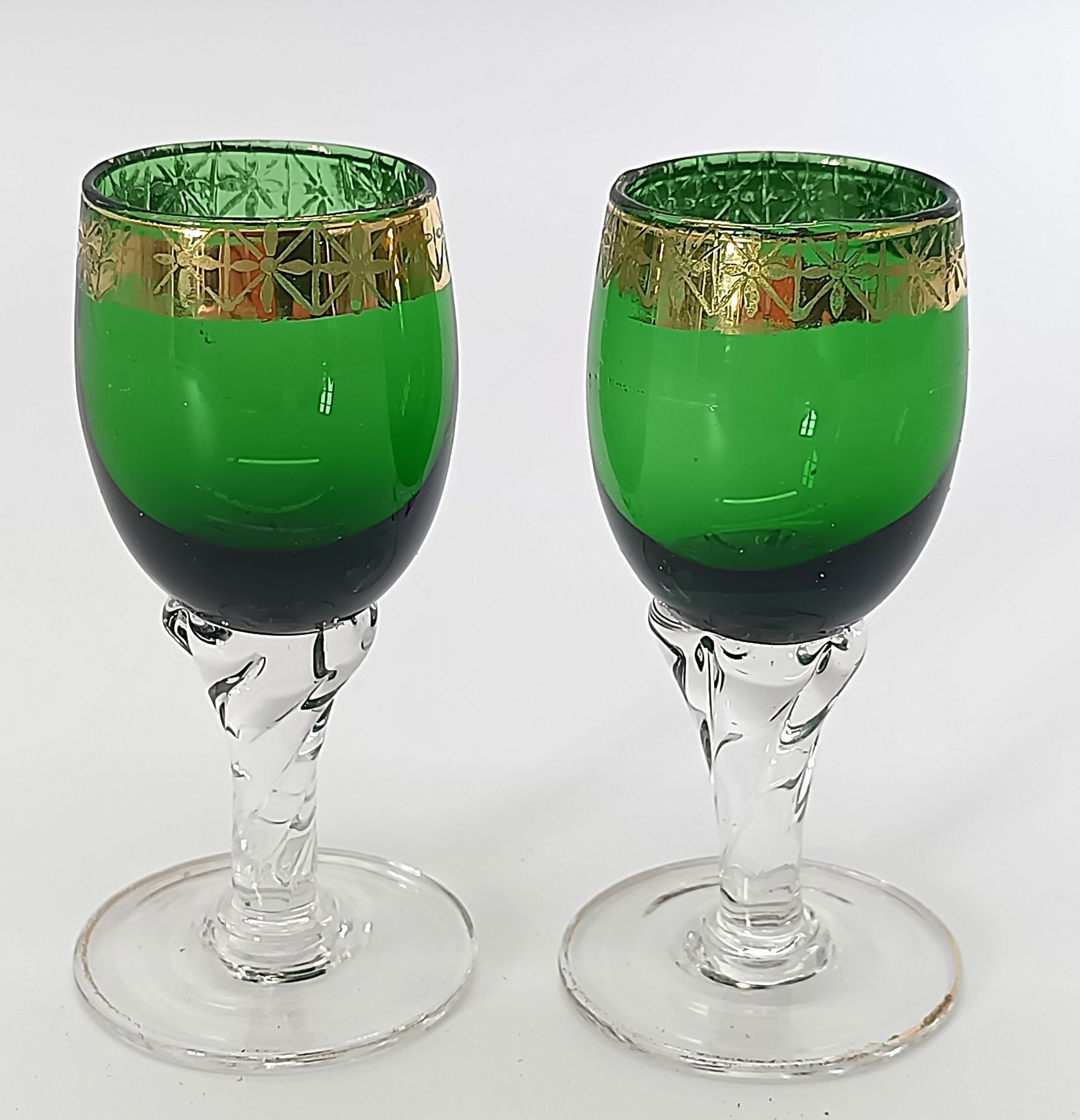 Paire de verres à liqueur vert émeraude vintage jambe torsadée dorure Art Déco