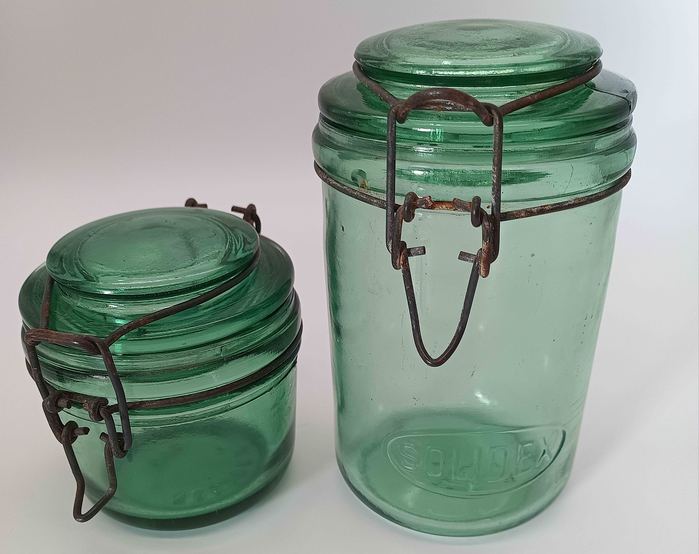 Lot de 2 Bocaux Anciens en Verre Vert d'Eau Solidex Fermeture Métal Vintage