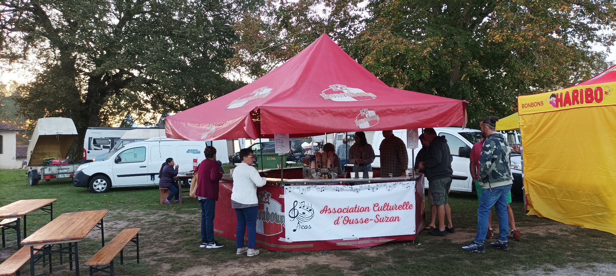 Stand ACOS à la foire de la Saint-Michel à Suzan