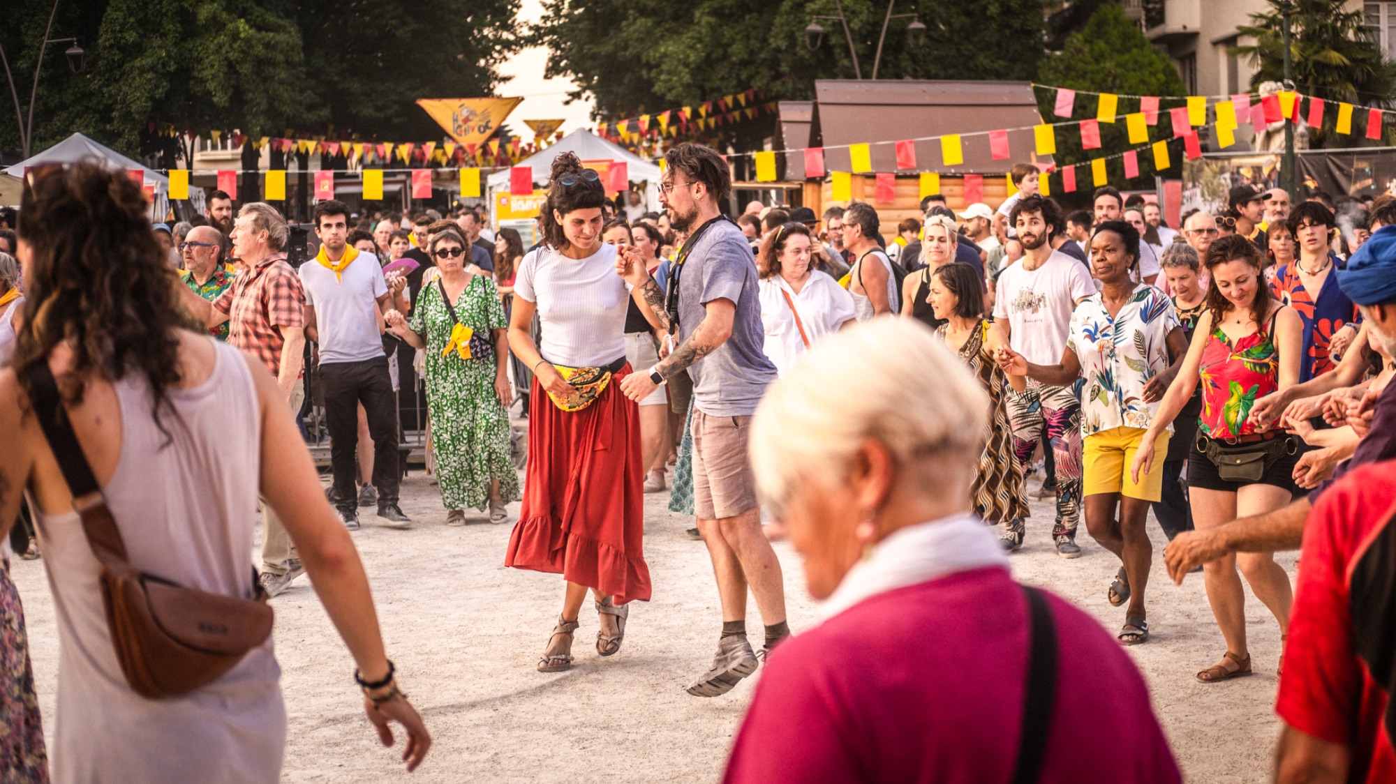 DANSE TRAD Coarraze, débutant NIV1 // JEU 19h30 - 21h30 1sem/2
