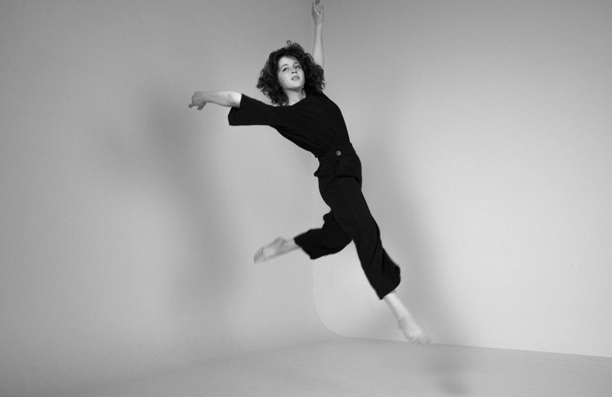 Danse Contemporaine  8-10 ans (CE2/CM1/CM2)
