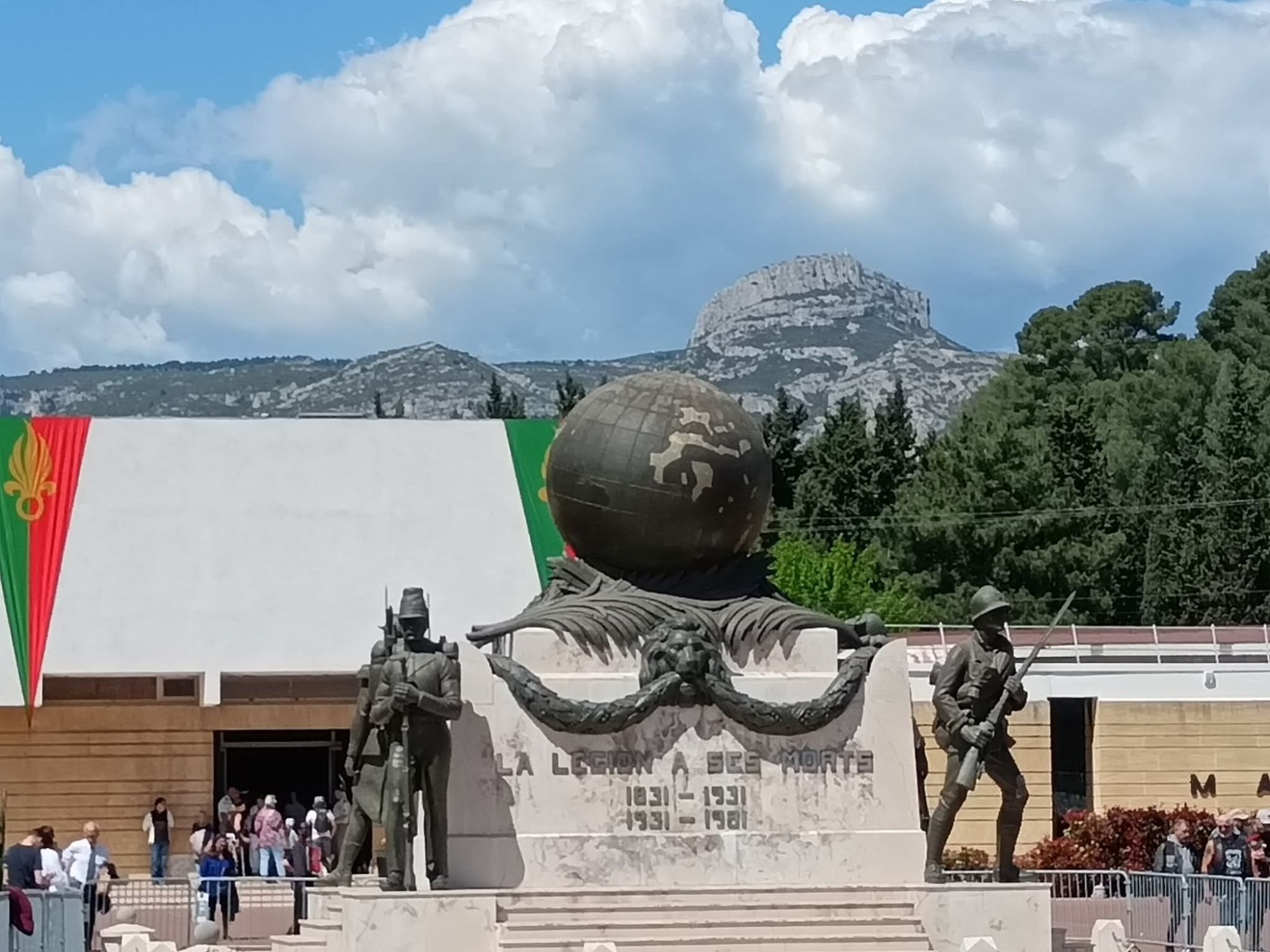 Voyage au coeur de la Provence: la légion étrangère