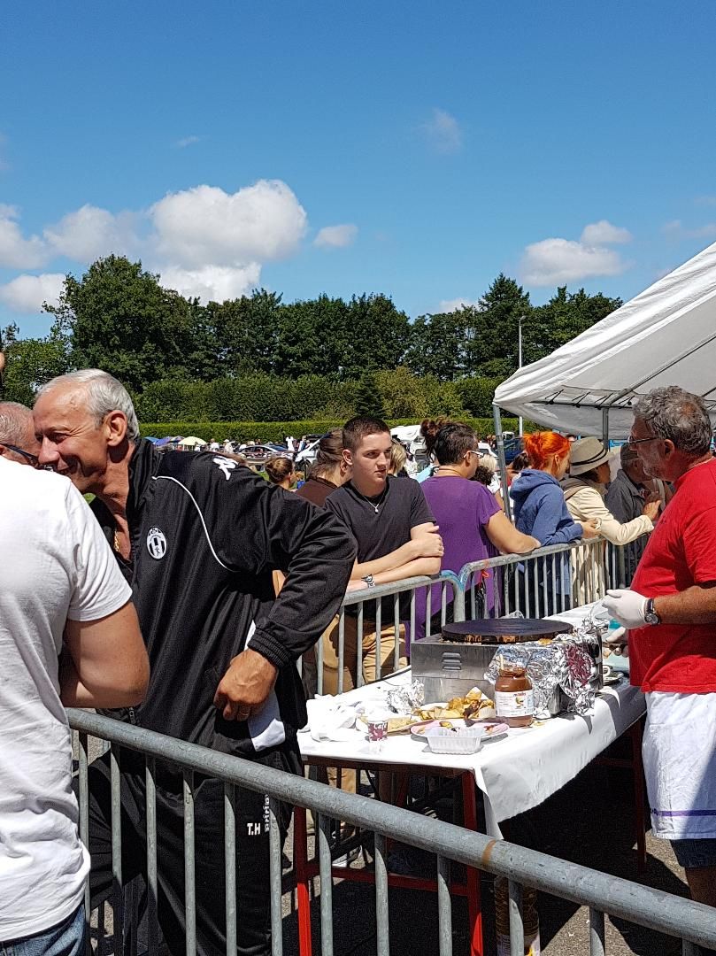 GRAND VIDE GRENIER