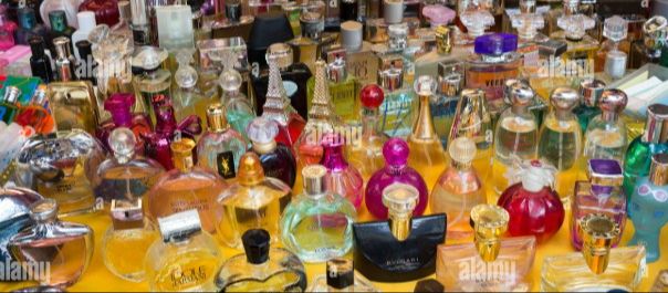 Salon des Flacons de Parfum