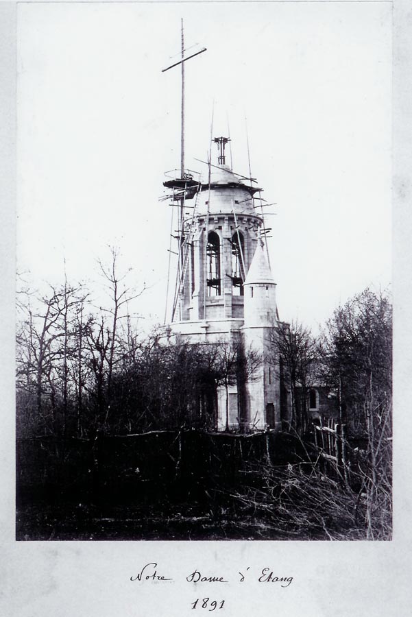 Chapelle de Notre Dame D'Etang pendant sa construction en 1891