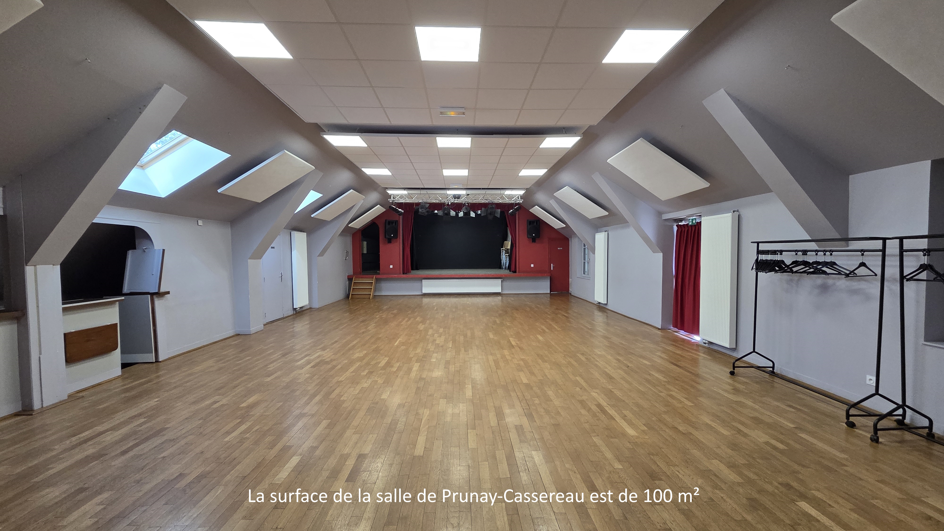 Salle des fêtes - Prunay Cassereau