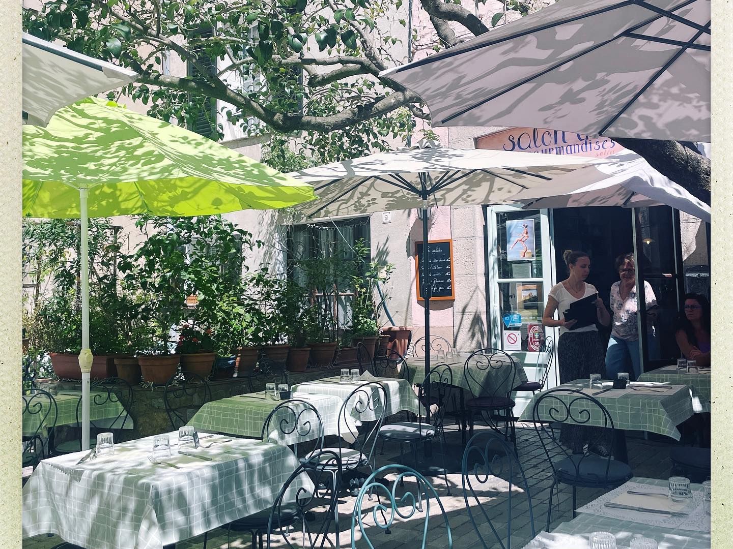 Coralie, Restaurant le Temps de Pause