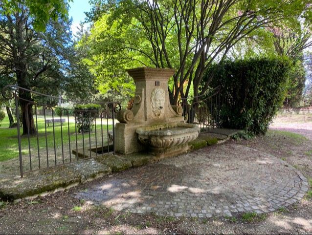 Village d'Eguilles