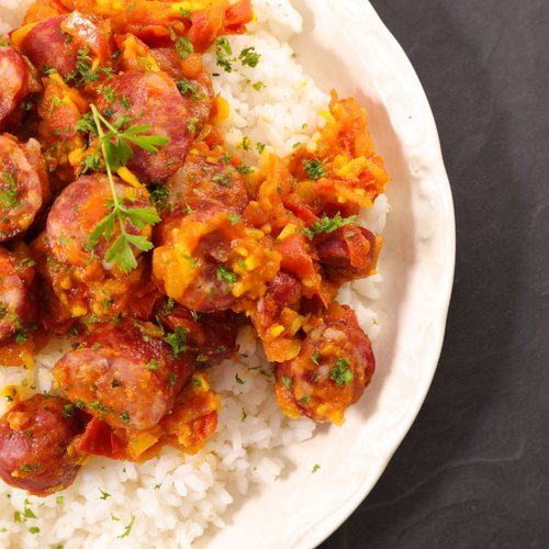 Voyage culinaire à la Réunion pour un rougail saucisses  