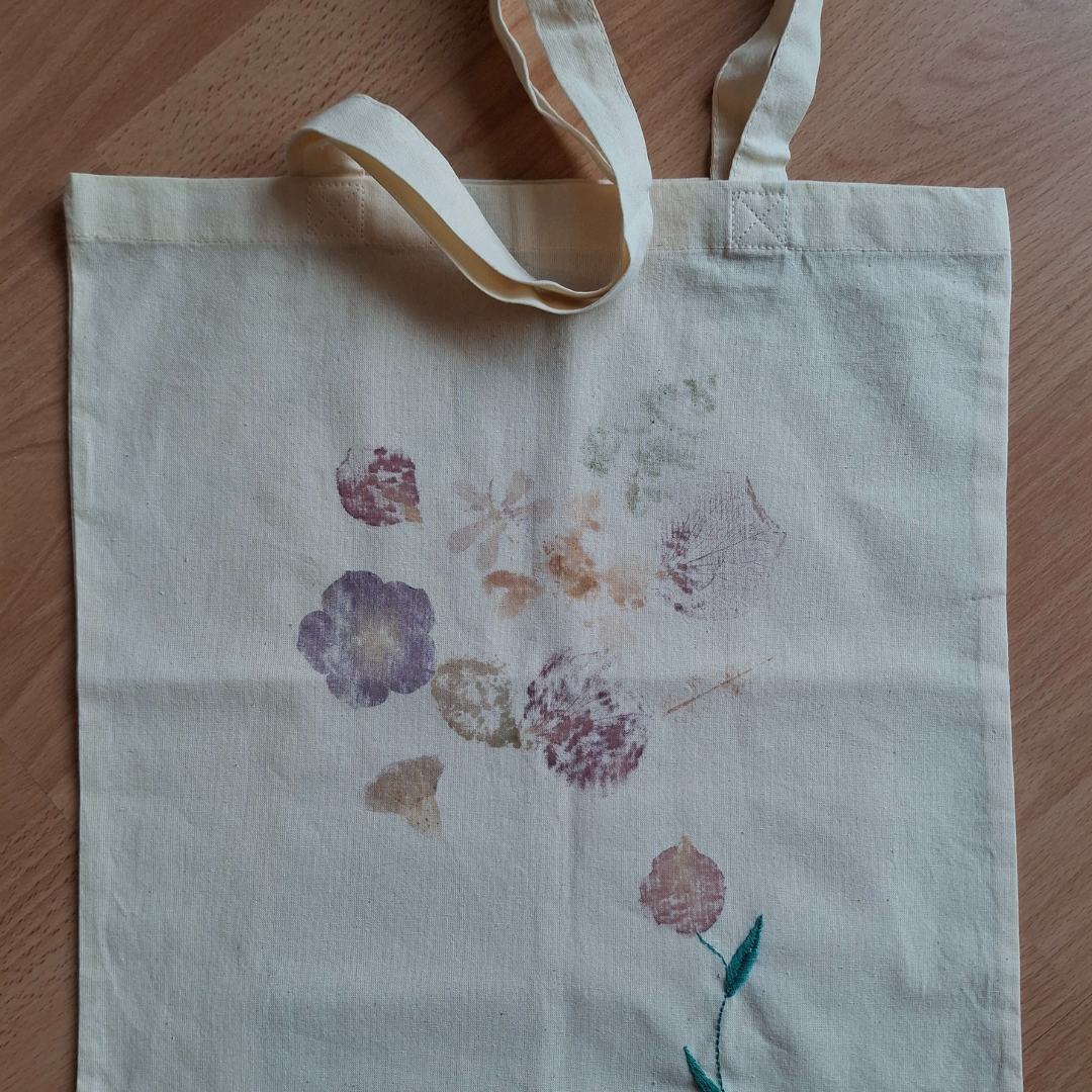 Atelier ré-créatif : impression végétale et broderie