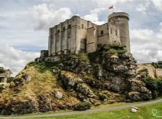 Falaise