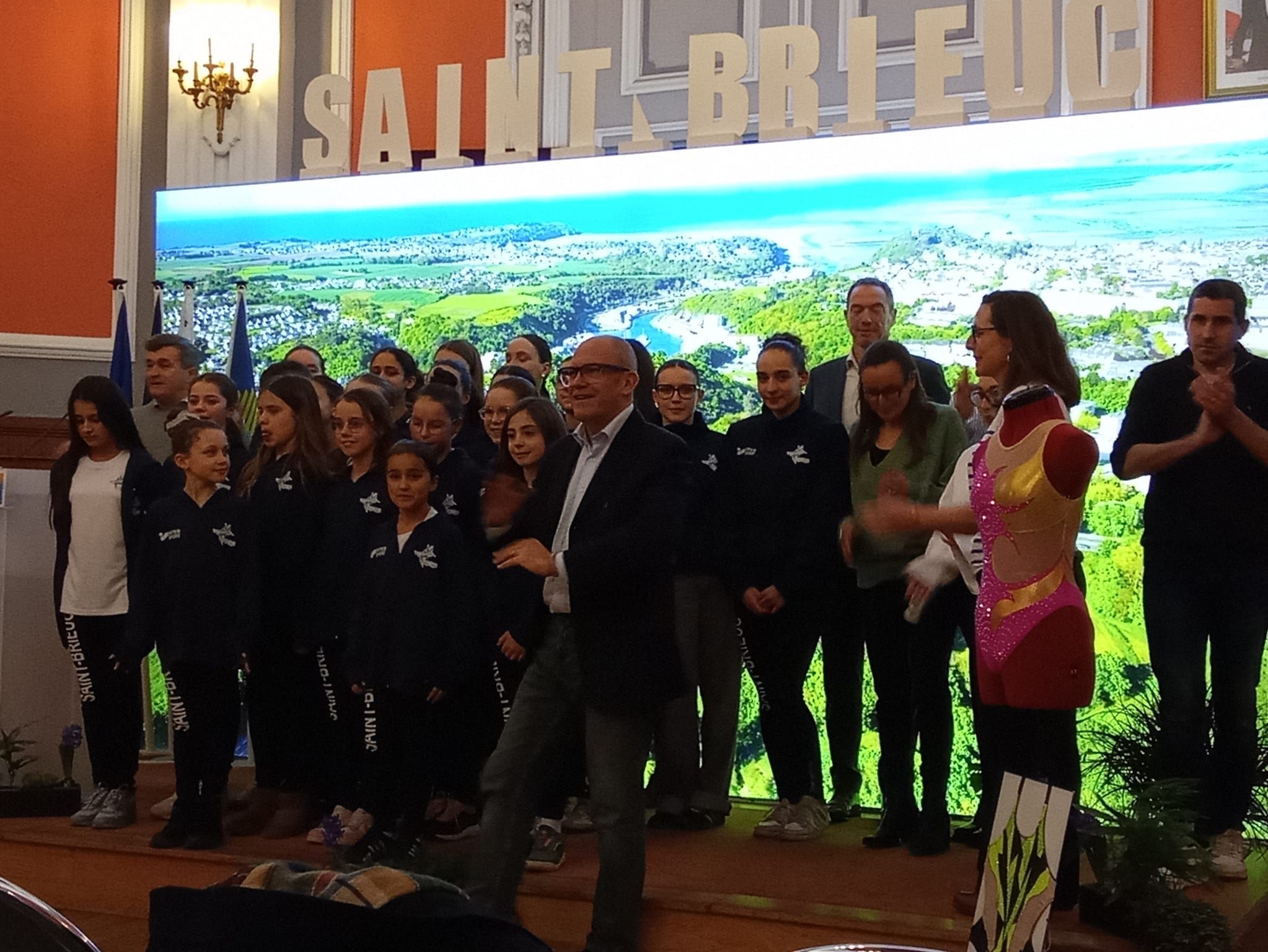Saint-Brieuc natation artistique a été honoré par la ville